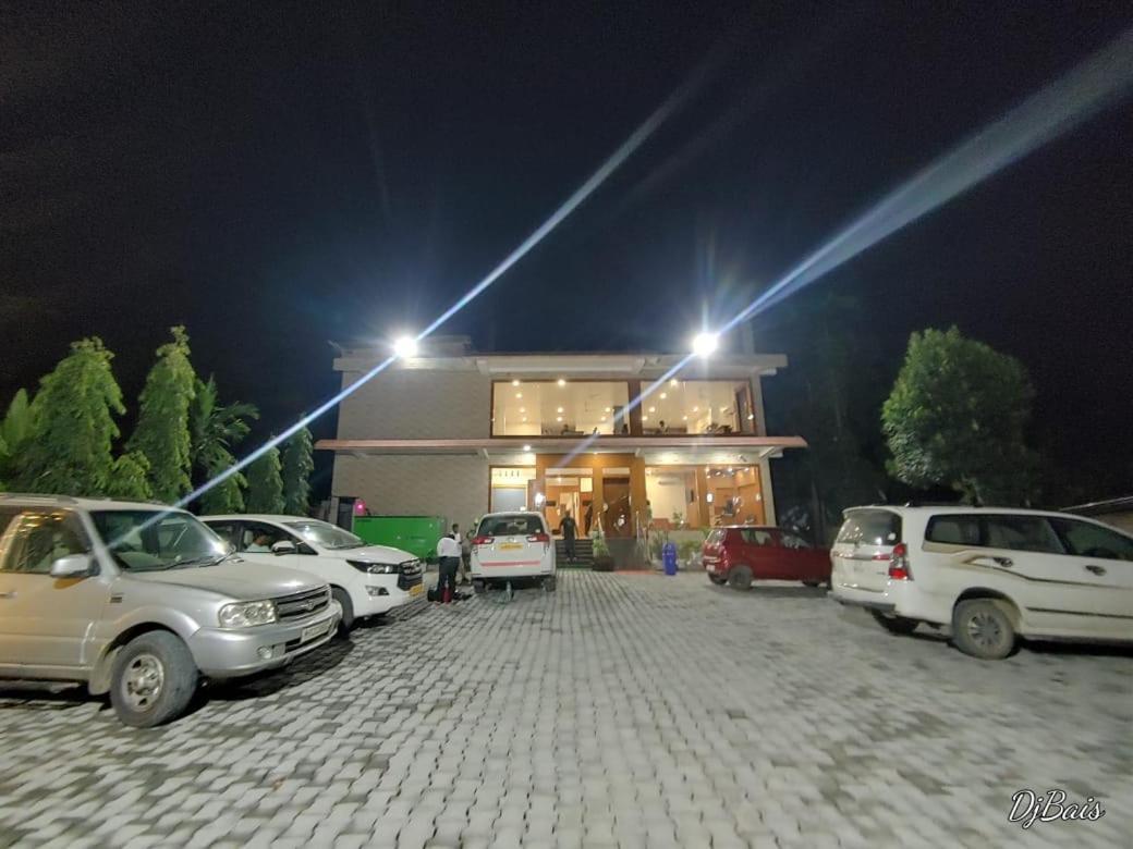 Tierra Hotel Cum Restaurant Kaziranga Exterior photo